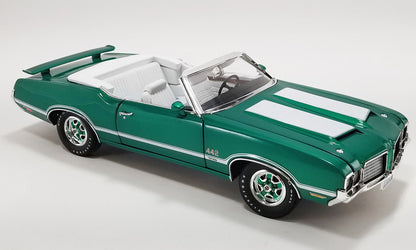 1972 OLDSMOBILE 442 W-30 CONVERTIBLE : 1:18 scale by ACME Die Cast in Radiant Green